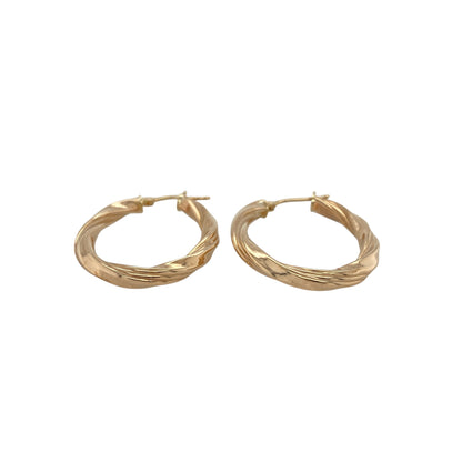 Add classic style and everyday elegance to your collection with these pre-owned 9ct yellow gold oval creole earrings, offering timeless design with a polished finish—perfect for any occasion.

Design: Each earring features a sleek oval creole shape with smooth curves that reflect light beautifully, creating a refined and versatile look.
Material: Made from 9-carat yellow gold, the high-shine finish enhances the warm golden tone and adds lasting brilliance.

