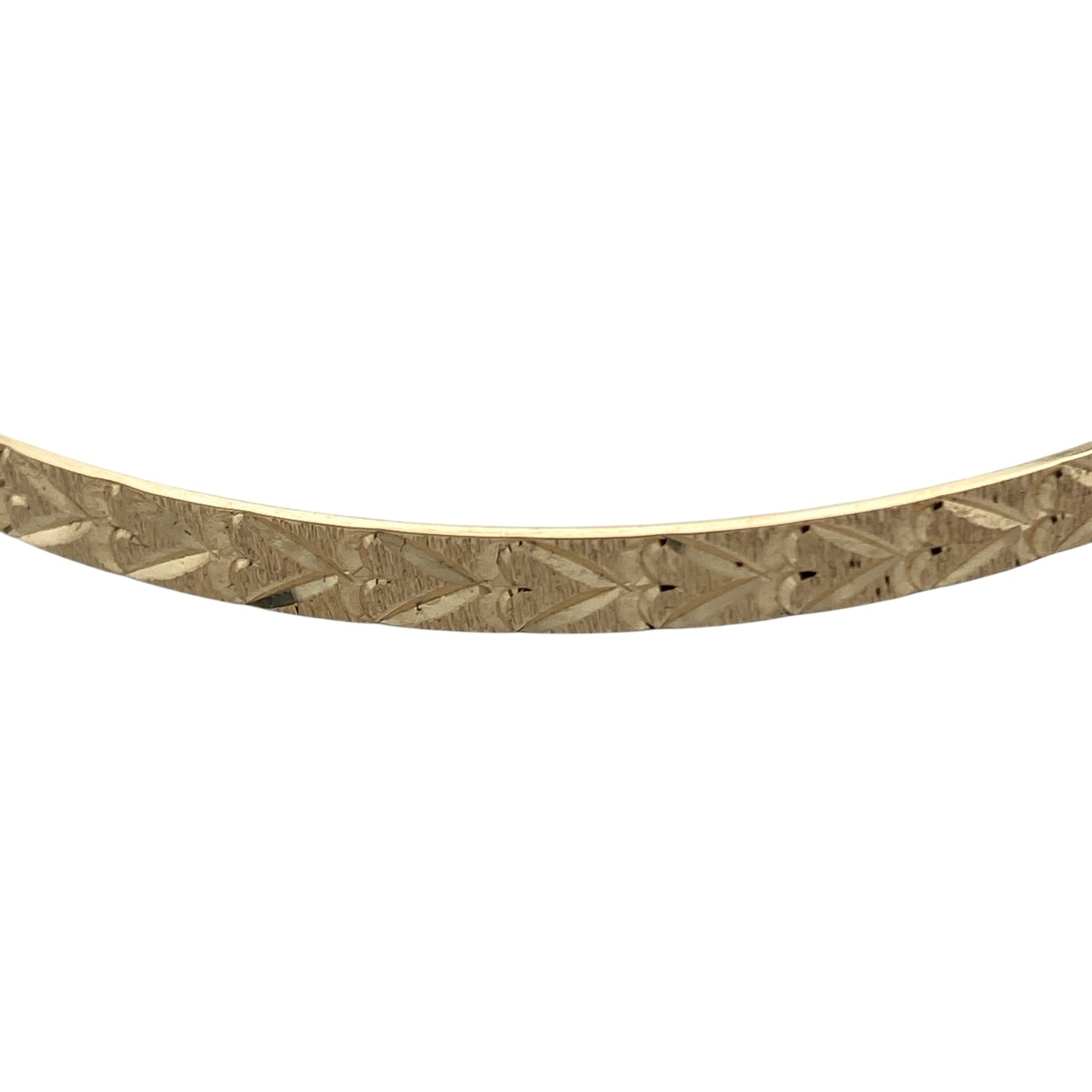 Bring romantic charm and timeless shine to your collection with this pre-owned 9ct yellow solid gold heart-patterned bangle—an elegant piece with classic appeal.

Design: Featuring a 4mm-wide band adorned with a delicate heart pattern, the bangle offers a sweet and refined decorative finish.
Material: Made in solid 9-carat yellow gold, the polished surface enhances the patterned detailing with a warm, radiant glow.