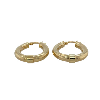 Bring elegant movement and warm golden shine to your collection with these pre-owned 9ct yellow gold twist oval creole earrings—an attractive pair offering timeless style and refined texture.

Design: These oval creole earrings feature a twist design that adds flowing detail and gentle light play, giving the classic shape a stylish, sculpted finish.
Material: Made from 9-carat yellow gold, the earrings display a polished, radiant tone that enhances their elegant form.