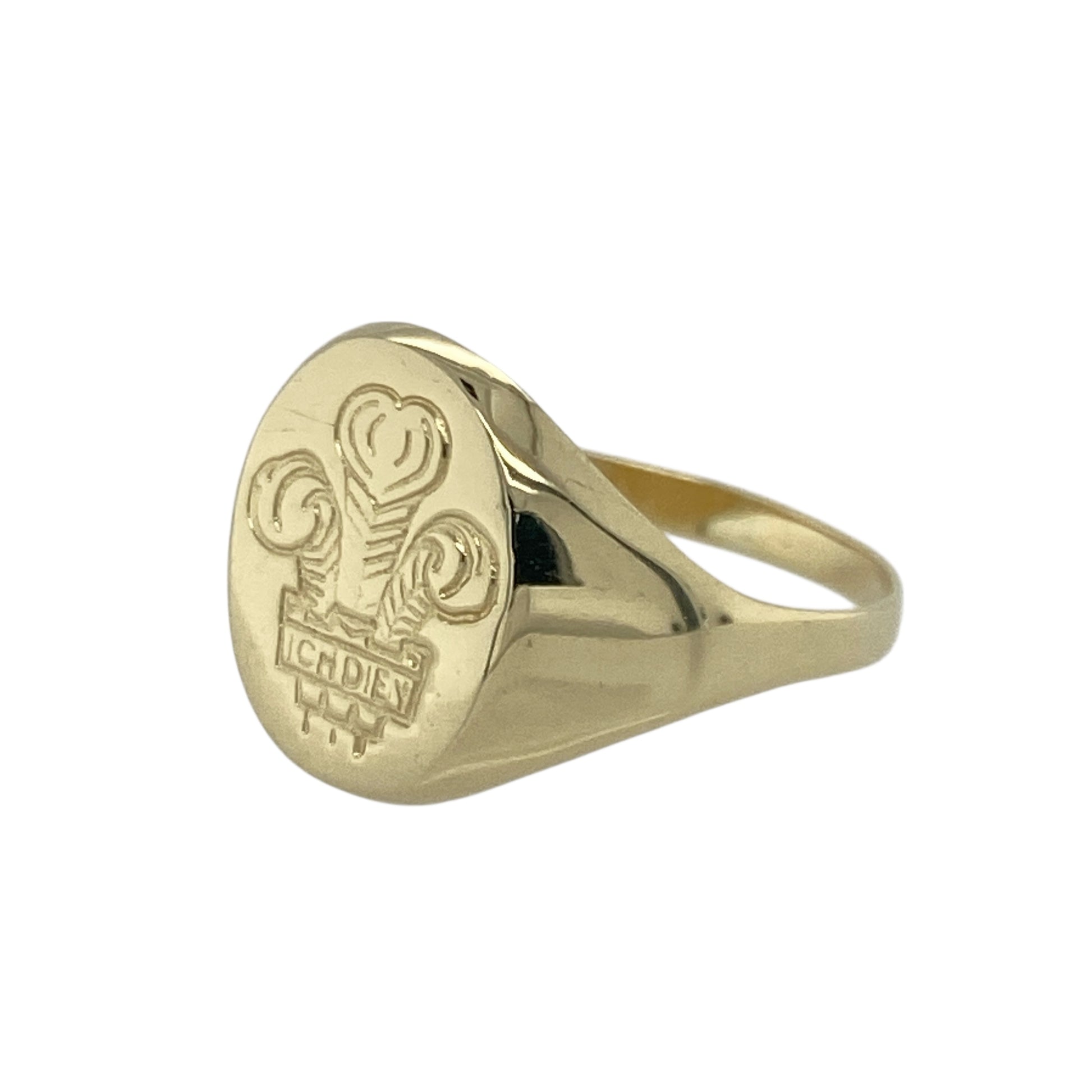 Bring meaningful heritage and classic golden shine to your collection with this pre-owned 9ct yellow gold Welsh Three Feathers signet ring—an elegant piece offering symbolic pride and timeless style.

Design: This size I signet ring features a 12mm high oval front engraved with the traditional Welsh Three Feathers emblem, creating a distinctive and meaningful focal point.
Material: Made from 9-carat yellow gold, the ring displays a polished, radiant finish that enhances its refined detailing.