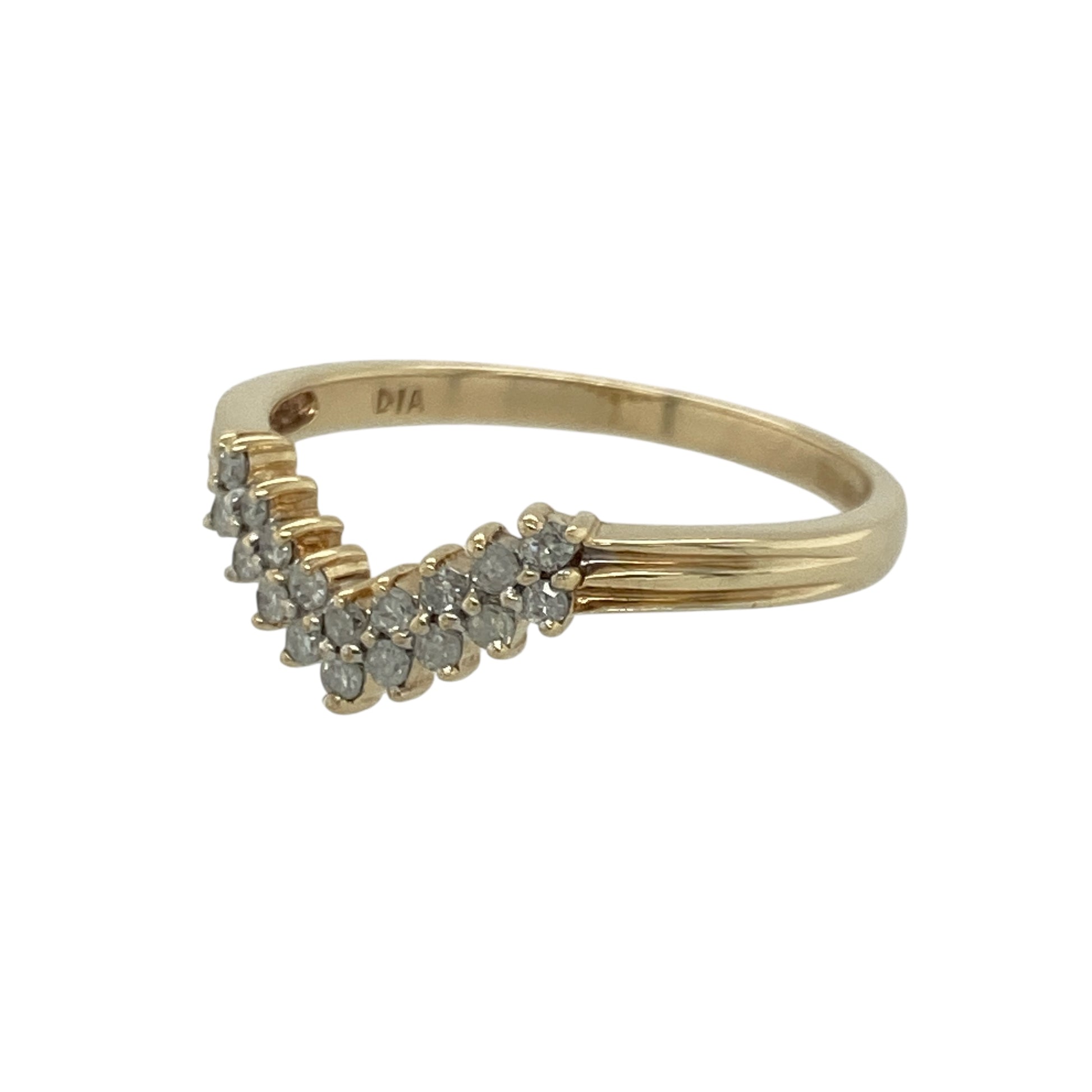 Bring graceful sparkle and elegant shaping to your collection with this pre-owned 9ct yellow gold diamond wishbone ring—an attractive piece offering timeless style and refined brilliance.

Design: This size Q ring features a classic wishbone shape set with 18 small diamonds, creating a flowing, light-catching curve across the front.
Material: Made from 9-carat yellow gold, the polished finish enhances the warm tone of the band and the bright sparkle of the diamonds.