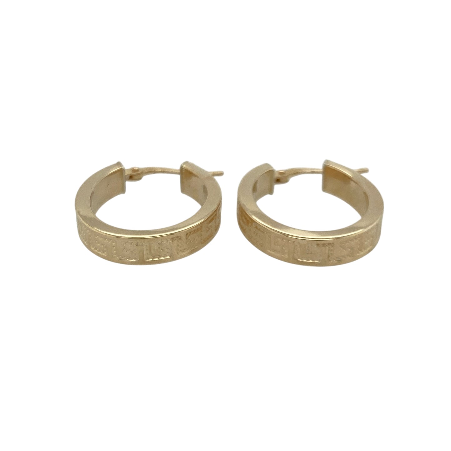 Bring bold pattern and warm golden shine to your collection with these pre-owned 9ct yellow gold Greek key creole earrings—an elegant pair offering timeless style and distinctive detail.

Design: These oval hoop creole earrings feature a classic Greek key pattern, adding geometric interest and a touch of cultural elegance to their traditional shape.
Material: Made from 9-carat yellow gold, the polished surfaces enhance the rich golden tone and highlight the intricate patterning.