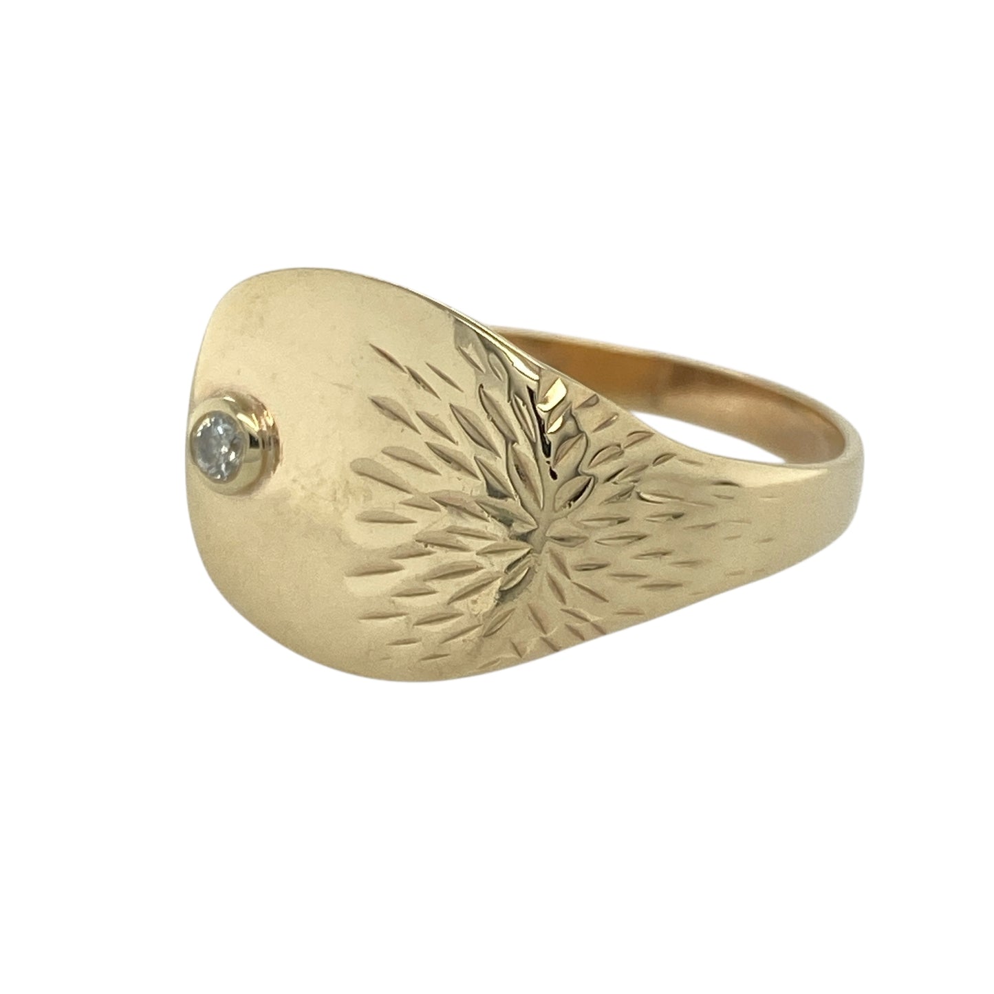 Bring bold style and subtle sparkle to your jewellery collection with this pre-owned 9ct yellow gold diamond patterned signet ring — a striking piece with classic character and modern detail.

Design: The front of the ring measures 13mm high and features an intricately patterned signet face accented with a small diamond for a touch of refined brilliance.
Material: Made from 9ct yellow gold, the polished finish enhances the warm tone of the metal and highlights the decorative detailing on the signet.