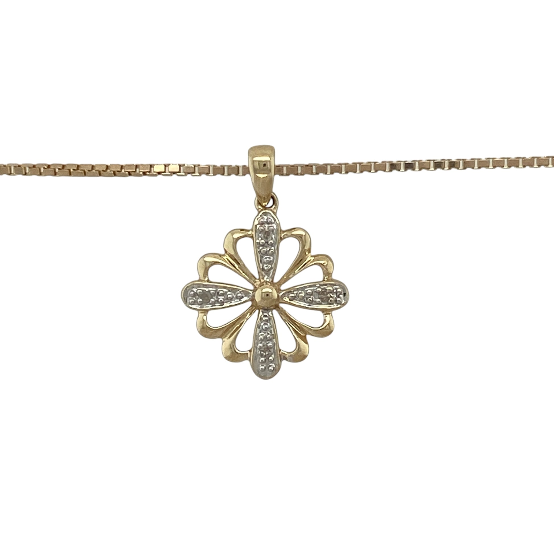 Bring delicate sparkle and floral elegance to your jewellery collection with this pre-owned 9ct yellow and white gold diamond flower pendant on an 18" box chain — a graceful piece with timeless charm.

Design: The pendant measures 2.1cm in length including the bail and features a pretty flower motif accented with sparkling diamonds, creating a bright and feminine focal point.