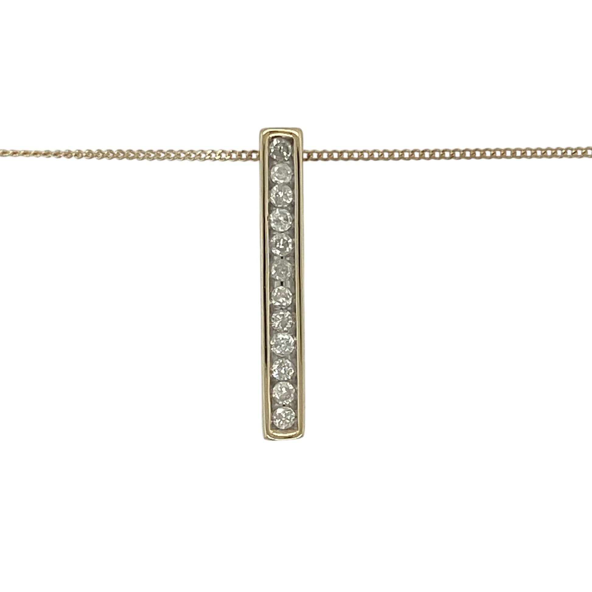 Bring modern elegance and subtle sparkle to your jewellery collection with this pre-owned 9ct yellow gold diamond bar pendant on an 18" fine curb chain — a sleek piece with timeless appeal.

Design: The pendant measures 2.3cm in length and features a slim, contemporary bar shape accented with delicate diamonds for a refined touch of brilliance.
Material: Made from 9ct yellow gold, the polished finish enhances the warm tone of the metal and beautifully complements the subtle diamond sparkle.