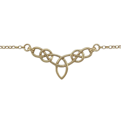 Bring traditional symbolism and elegant golden style to your collection with this pre-owned 9ct yellow gold Celtic knot necklace—an enduring piece with meaningful design and refined simplicity.

Design: This necklace features a delicate Celtic knot motif, symbolising eternity and interconnectedness. The design sits gracefully on the neckline, offering subtle detail and timeless charm.