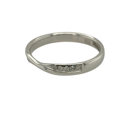 Bring subtle sparkle and modern elegance to your jewellery collection with this pre-owned 9ct white gold & diamond set crossover band ring, offering a refined and contemporary design.

Design: The ring features a sleek crossover band style, with diamond detailing that adds gentle brilliance while maintaining a clean and minimalist look.
Material: Made from 9-carat white gold, the bright polished finish enhances the diamonds and gives the ring a crisp, modern appearance.