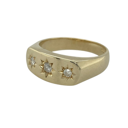 Bring bold character and timeless sparkle to your jewellery collection with this pre-owned 9ct yellow gold & diamond starburst set trilogy signet ring, combining classic signet style with elegant detailing.

Design: The ring features a traditional signet profile with a starburst-style diamond trilogy arrangement to the front, creating a striking focal point with vintage-inspired appeal.