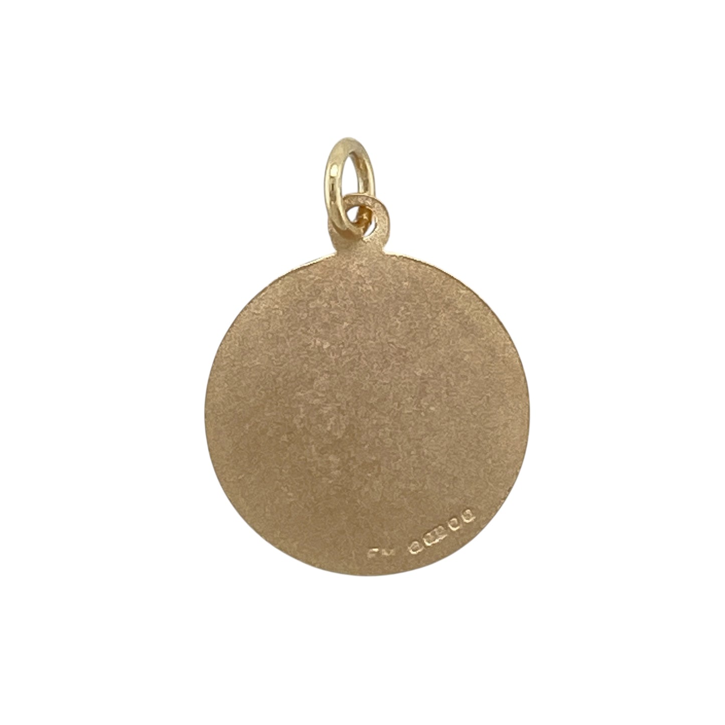 Bring timeless symbolism and classic appeal to your jewellery collection with this pre-owned 9ct yellow gold St Christopher pendant, a traditional piece associated with protection and safe travels.

Design: The pendant features the classic St Christopher motif, depicting the patron saint of travellers in a traditional circular form with detailed imagery.
Material: Made from 9-carat yellow gold, the warm polished finish enhances the design and gives the pendant a timeless golden glow.