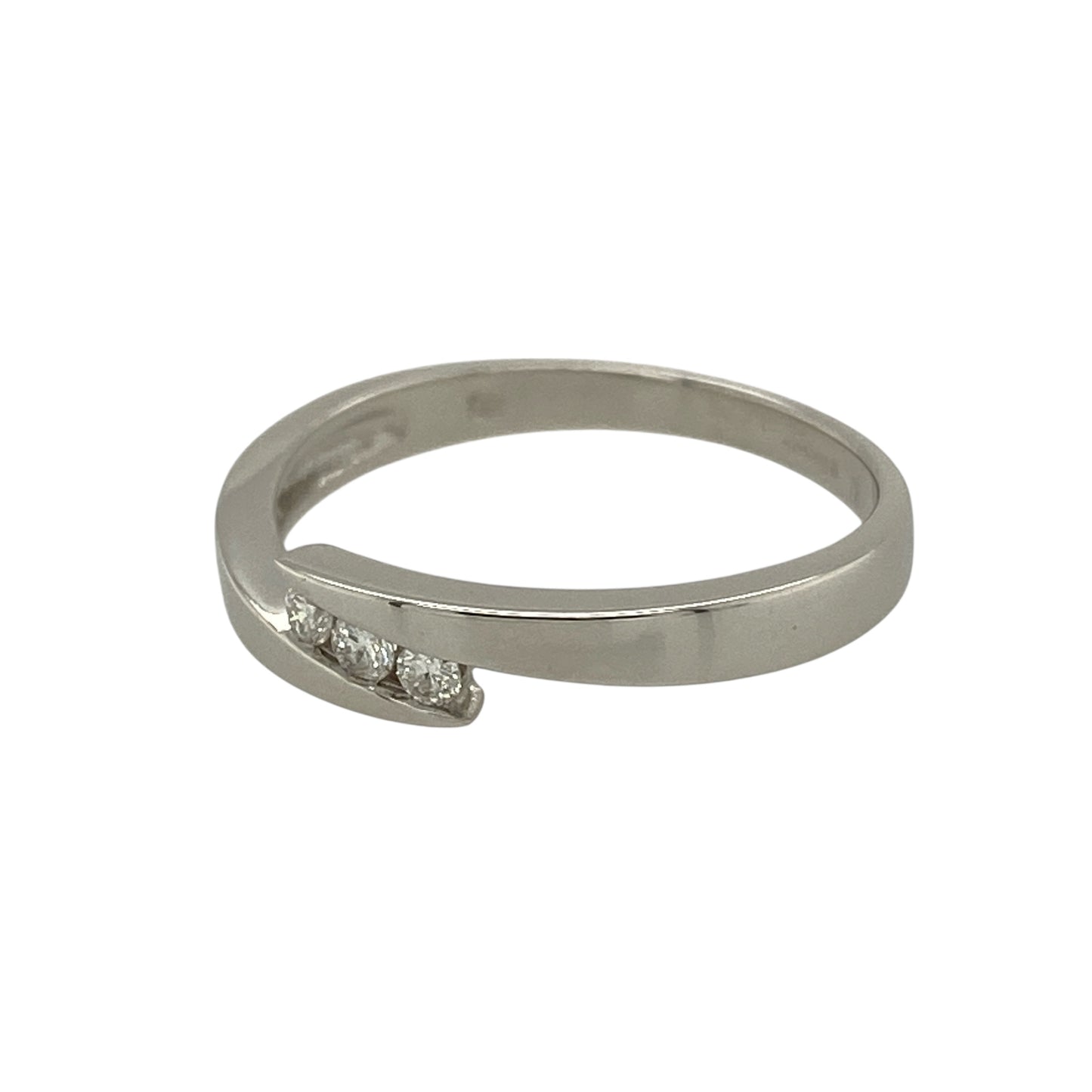 Bring modern elegance and subtle sparkle to your jewellery collection with this pre-owned 9ct white gold diamond set wrap-over band ring, a refined design with clean lines and timeless appeal.

Design: The ring features a wrap-over style band with a gently overlapping front measuring approximately 4mm in width. Three diamonds are set across the front, creating a balanced and elegant focal point with understated brilliance.