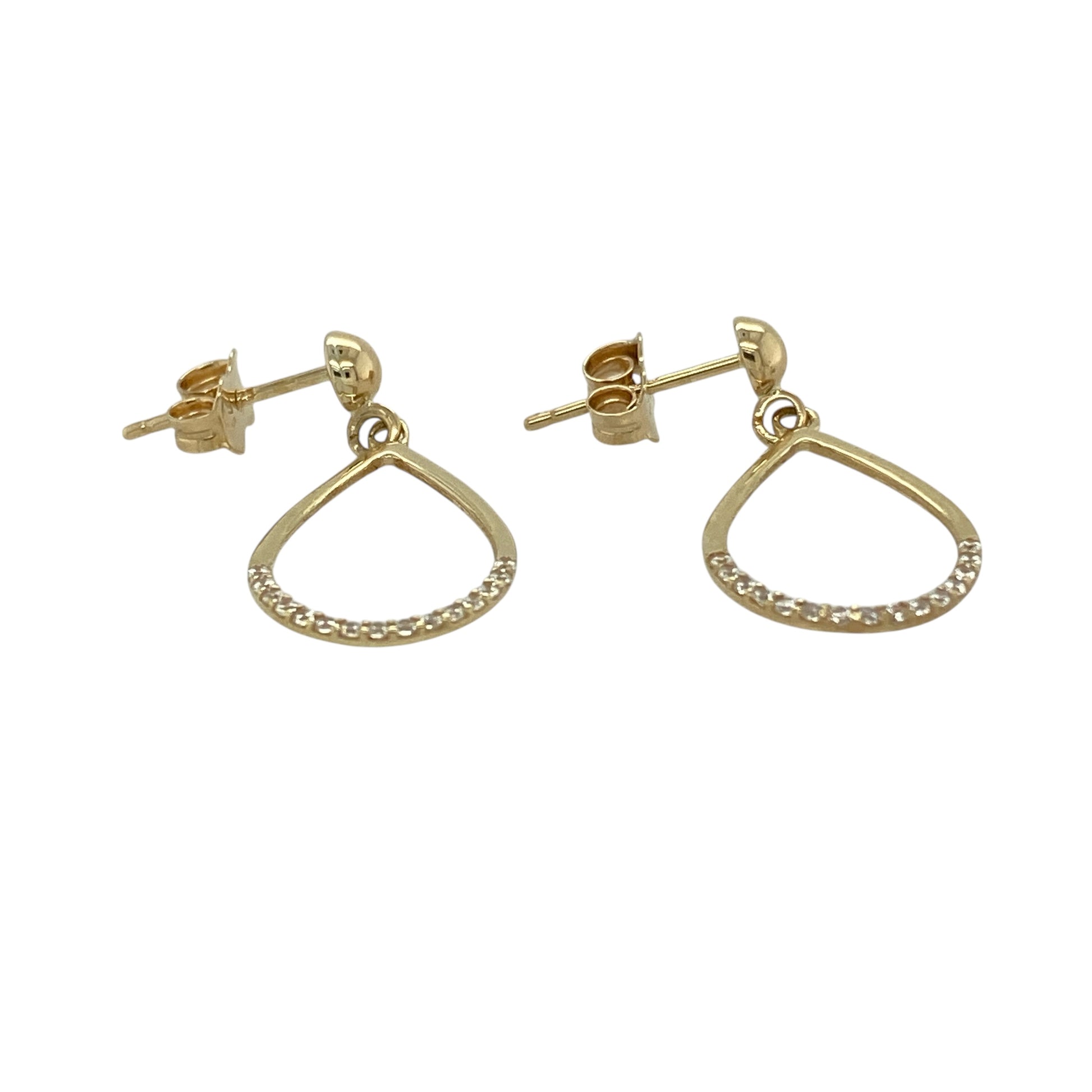 Bring elegant sparkle and graceful movement to your jewellery collection with these pre-owned 9ct yellow gold cubic zirconia set teardrop drop earrings, a refined design with timeless appeal.

Design: Each earring features a teardrop-shaped cubic zirconia, creating a delicate drop silhouette that catches the light beautifully with every movement.
Material: Made from polished 9-carat yellow gold, the warm tone enhances the brilliance of the cubic zirconia and adds classic charm.