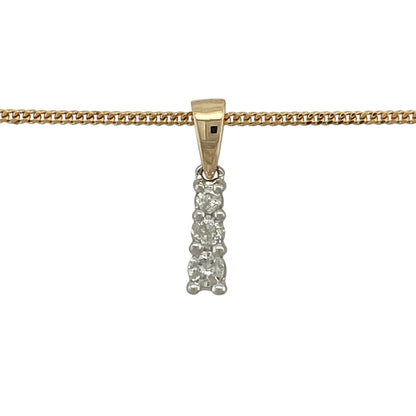 Bring clean lines and understated sparkle to your jewellery collection with this pre-owned 9ct yellow gold diamond set bar pendant necklace, a timeless design with modern appeal.

Design: The pendant features a sleek bar shape accented with diamonds, creating a refined focal point that measures 1.7cm long including the bail.
Material: Made from polished 9-carat yellow gold, the warm tone beautifully complements the sparkle of the diamonds and the minimalist design.