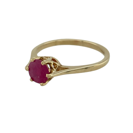 Bring rich colour and timeless simplicity to your jewellery collection with this pre-owned 9ct yellow gold ruby set solitaire ring, a classic design that showcases the beauty of a single vibrant gemstone.

Design: The ring features a round ruby measuring 6mm in diameter, creating a striking focal point within the elegant solitaire style.
Material: Made from polished 9-carat yellow gold, the warm tone beautifully complements the deep red hue of the ruby.