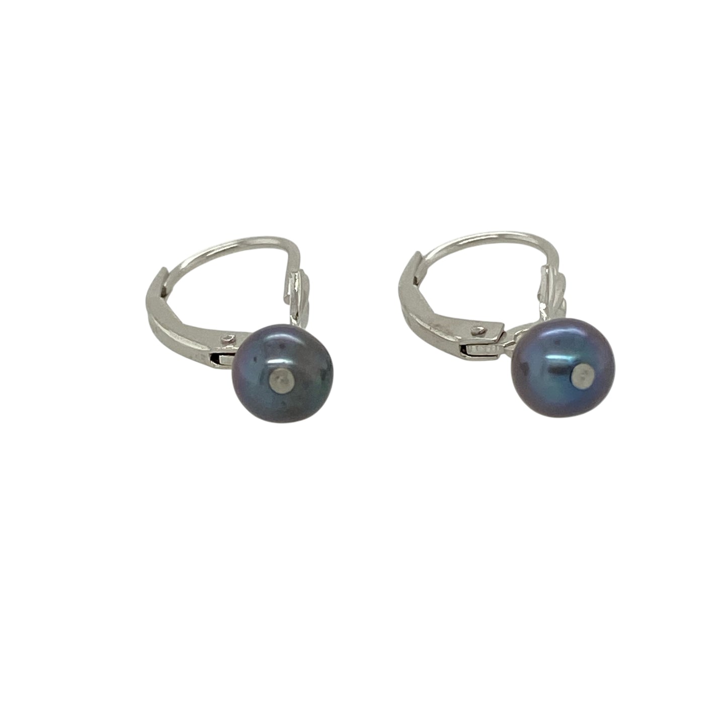 Bring understated elegance and modern sophistication to your jewellery collection with these pre-owned 14ct white gold grey pearl set drop earrings, a refined design with timeless appeal.

Design: Each earring features a delicate drop style showcasing a grey pearl measuring approximately 5mm in diameter, offering subtle movement and a sleek, contemporary look.
Material: Made from polished 14-carat white gold, the cool-toned finish beautifully complements the soft, lustrous tones of the grey pearls.