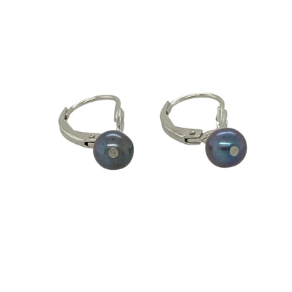 Bring understated elegance and modern sophistication to your jewellery collection with these pre-owned 14ct white gold grey pearl set drop earrings, a refined design with timeless appeal.

Design: Each earring features a delicate drop style showcasing a grey pearl measuring approximately 5mm in diameter, offering subtle movement and a sleek, contemporary look.
Material: Made from polished 14-carat white gold, the cool-toned finish beautifully complements the soft, lustrous tones of the grey pearls.