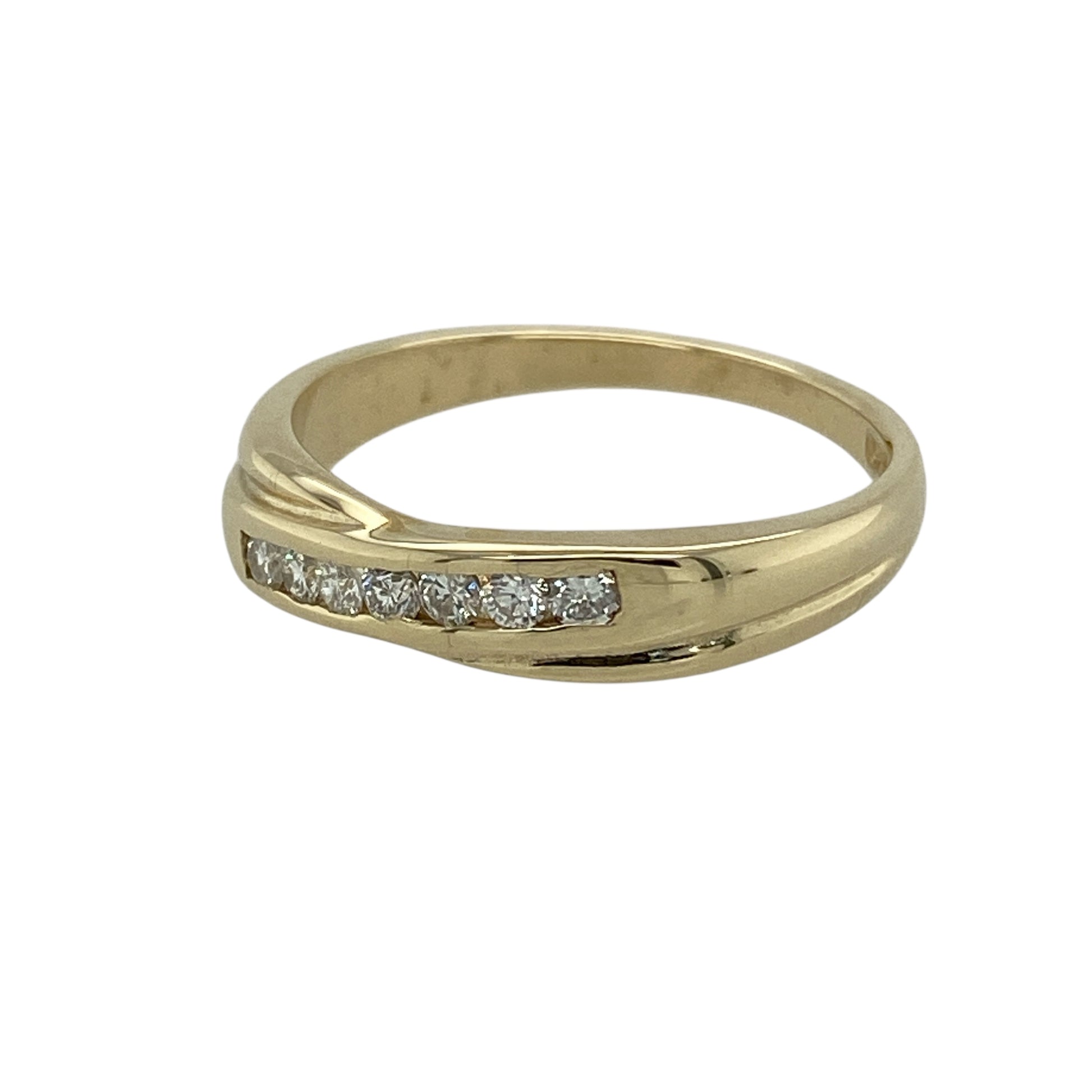 Bring elegant movement and refined sparkle to your jewellery collection with this pre-owned 9ct yellow gold diamond set crossover band ring, a timeless design with graceful appeal.

Design: The front of the band measures approximately 3mm to 4mm wide and features a crossover-style arrangement accented with diamonds, creating a flowing and eye-catching look.
Material: Made from polished 9-carat yellow gold, the warm tone beautifully complements the brilliance of the diamonds.