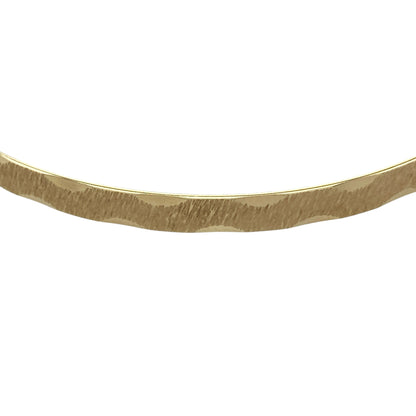 Bring understated sophistication and timeless style to your jewellery collection with this pre-owned 9ct yellow solid gold patterned brushed-effect bangle, a refined piece designed for effortless everyday elegance or polished occasion wear.

Design: This bangle features a classic circular silhouette enhanced by a subtle patterned finish and brushed texture, creating depth and visual interest while maintaining a clean, minimalist look.