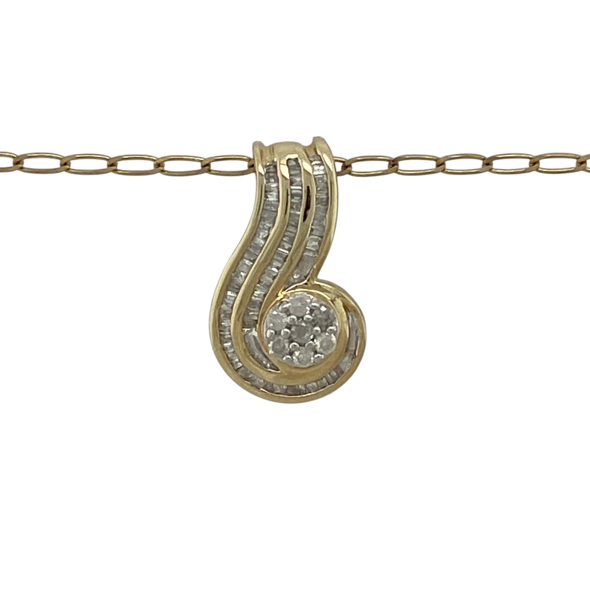 Bring flowing elegance and subtle sparkle to your jewellery collection with this pre-owned 9ct yellow gold diamond set swirl pendant necklace.

Design: The pendant features a graceful swirl design accented with sparkling diamonds, measuring approximately 1.8cm in length to create a refined and eye-catching focal point.
Material: Made from 9-carat yellow gold, the warm polished finish beautifully complements the brilliance of the diamonds.