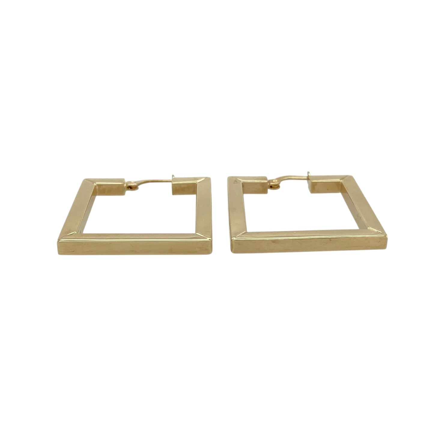 Bring bold shape and classic gold elegance to your jewellery collection with these pre-owned 9ct yellow gold square creole earrings.

Design: The earrings feature a distinctive square creole shape, offering a modern twist on the traditional hoop style with clean lines and a confident look.
Material: Made from 9-carat yellow gold, the warm polished finish enhances the structured shape and timeless appeal.