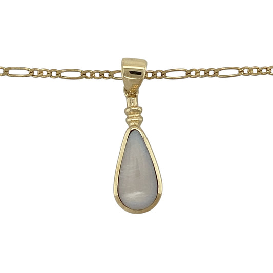 Bring soft iridescence and timeless elegance to your jewellery collection with this pre-owned 9ct yellow gold and mother of pearl set teardrop pendant necklace.

Design: The pendant features a graceful teardrop-shaped mother of pearl centre, measuring approximately 14mm by 7mm, with a total pendant length of approximately 2.9cm including the bail, creating an elegant and eye-catching silhouette.