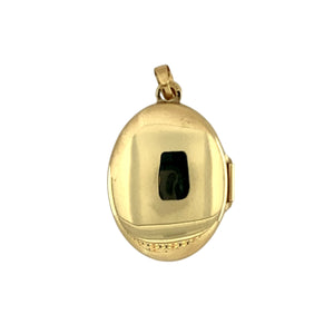 Bring sentimental charm and golden elegance to your collection with this pre-owned 9ct yellow gold oval locket—a timeless keepsake with refined detail.

Design: The locket features an oval shape with delicate patterned detailing at the corners, adding a subtle decorative touch.
Material: Made from 9-carat yellow gold, the polished finish enhances its warm tone and classic style.
