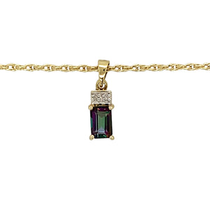 Add a touch of iridescent beauty to your jewellery collection with this pre-owned 9ct yellow gold diamond & mystic topaz set pendant necklace, featuring:

Design: A refined pendant necklace, showcasing a stunning mystic topaz with a delicate diamond accent for added brilliance.
Material: 9-carat yellow gold, offering a warm and timeless appeal.
Gemstones: Features a 6mm by 4mm mystic topaz, known for its mesmerising play of colours, complemented by a sparkling diamond accent.
