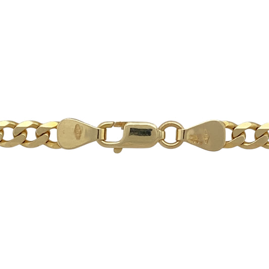 Add a bold and timeless piece to your jewellery collection with this pre-owned 9ct yellow gold 18" curb chain.

Design: A classic curb link design, offering a sleek and sophisticated look that never goes out of style.
Material: Made from 9-carat yellow gold, providing a warm and polished finish for a luxurious feel.
Size & Weight: The chain measures 18 inches in length, has a link width of 5mm, and weighs 15.80 grams, ensuring a sturdy and comfortable fit.
