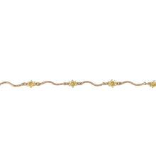 Load image into Gallery viewer, 9ct Welsh Gold 7&quot; Daffodil Bracelet
