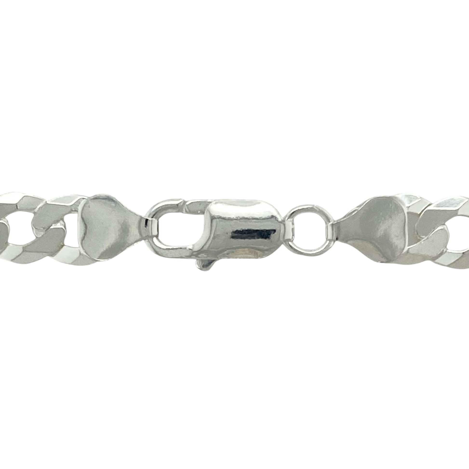 Add strength and timeless style to your collection with this pre-owned 925 silver 26" curb chain, offering a substantial and polished look perfect for everyday wear or making a confident statement:

Design: A classic curb link chain featuring wide, flat interlocking links that create a smooth, flexible drape and a bold, clean appearance.
Material: Crafted from solid 925 sterling silver, the chain features a bright, polished finish that enhances its sleek, enduring design.
