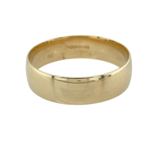 Bring classic strength to your collection with this pre-owned 9ct yellow gold 7mm wedding band ring, offering a bold and timeless design ideal for men's everyday wear or meaningful commitment.

Design: The ring features a traditional domed profile with a wide 7mm band, creating a confident and enduring look.
Material: Made from 9-carat yellow gold, the high-polish finish enhances the rich tone and smooth, classic styling.