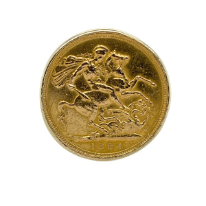 Celebrate British heritage and timeless craftsmanship with this pre-owned 9ct yellow gold mount and 22ct gold full sovereign ring—a bold and historic piece with lasting value and classic appeal.

Design: The ring features a 22ct gold full sovereign dated 1894, showcasing the iconic St. George and the Dragon design. The coin is mounted in a robust 9ct yellow gold setting, with the front of the ring measuring 2.3cm high for a strong and commanding presence.
