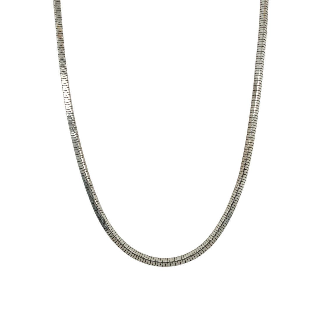 9ct White Gold 16