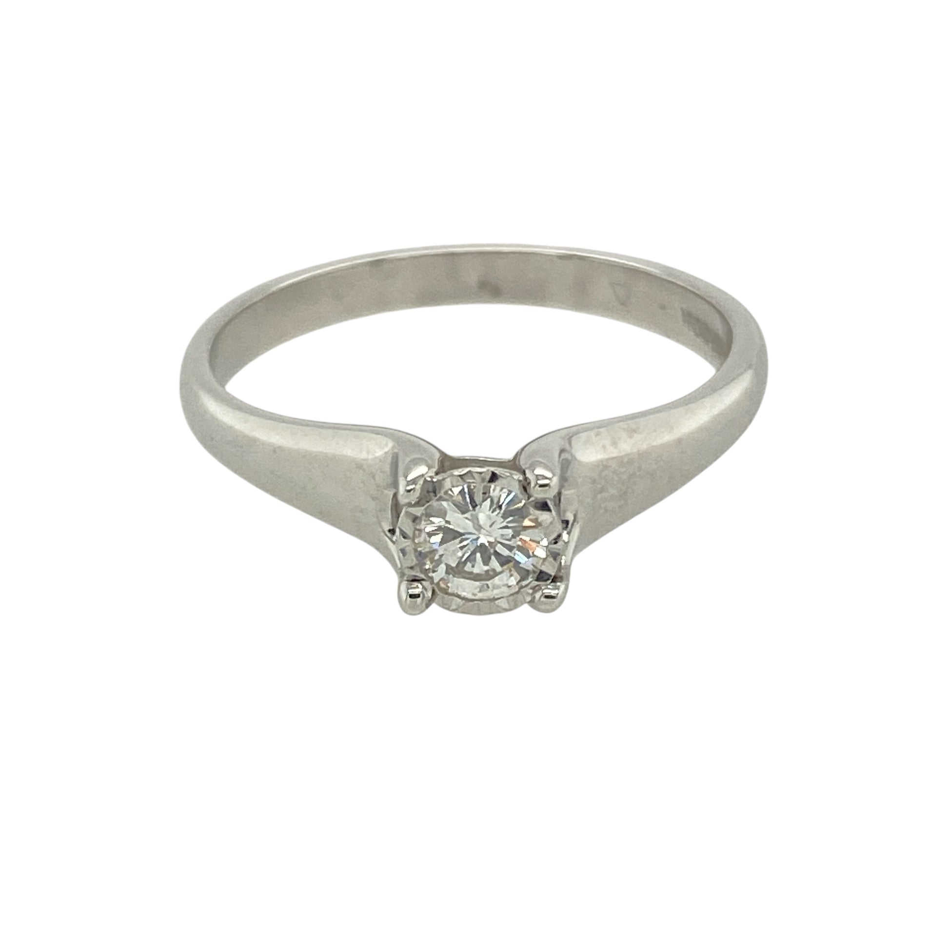 18ct White Gold & Diamond Set Illusion Set Solitaire Ring