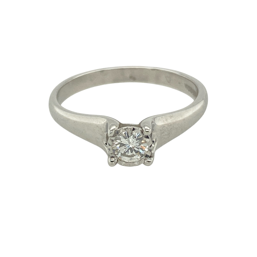 18ct White Gold & Diamond Set Illusion Set Solitaire Ring