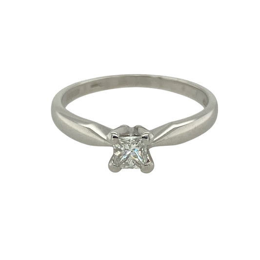 18ct White Gold & Diamond Set Solitaire Ring