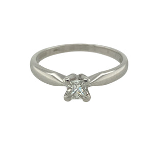 18ct White Gold & Diamond Set Solitaire Ring
