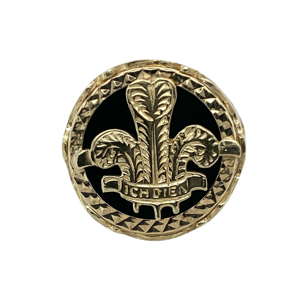 9ct Gold Black Stone Backed Three Feather Signet Ring