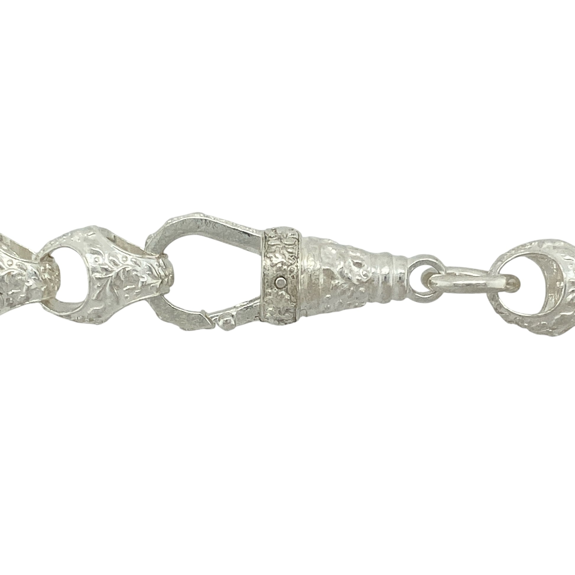Bring distinctive texture and classic design to your jewellery collection with this new 925 silver 25" patterned acorn link chain—a bold and elegant piece inspired by natural form and traditional style.

Design: Featuring 11mm wide acorn-style links with detailed patterning, this chain showcases a unique shape with rich texture and flowing structure.
Material: Made from solid 925 sterling silver, the polished and engraved finishes enhance the depth and craftsmanship of each individual link.

