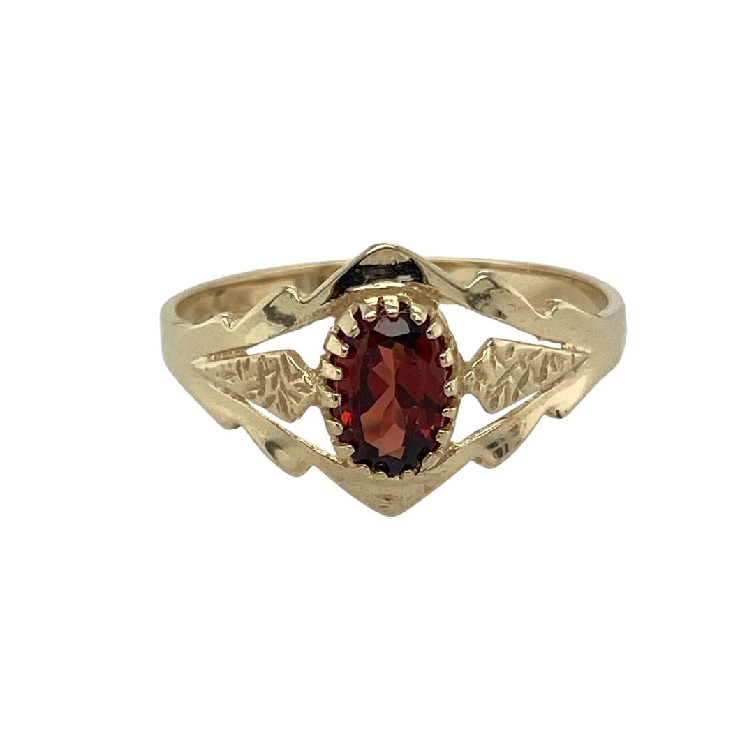 9ct Gold & Garnet Set Ring