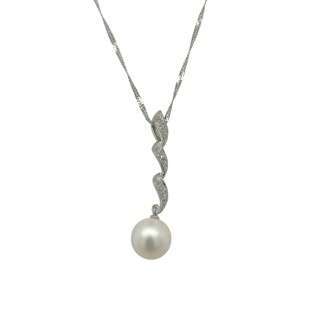 9ct White Gold Diamond & Pearl Set Twist 18