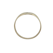 Load image into Gallery viewer, 9ct Gold Patterned Signet Ring
