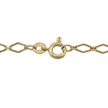 Load image into Gallery viewer, Bring distinctive detail and golden elegance to your collection with this pre-owned 9ct yellow gold curb style chain—a refined design perfect for everyday wear or pairing with a pendant.

Design: The 20&quot; chain features 4mm diamond-shaped links connected by small circular links, creating a unique take on the classic curb style.
Material: Made from 9-carat yellow gold, the polished finish enhances the link design and adds timeless appeal.

