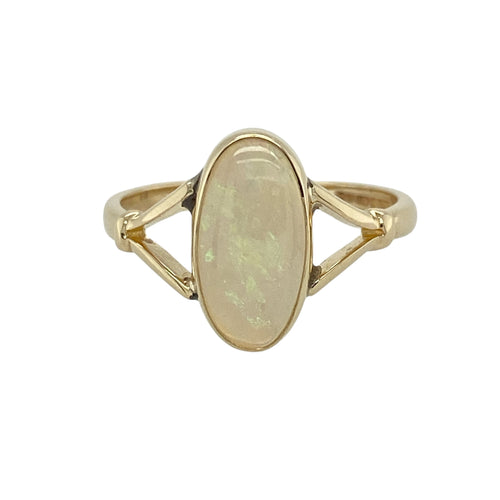 9ct Gold & Opalique Set Oval Ring