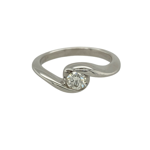 18ct White Gold & Diamond Set Twist Solitaire Ring