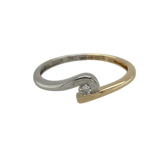 9ct Gold & Diamond Set Solitaire Twist Ring