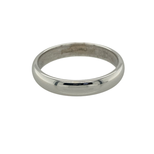 Bring modern elegance and timeless simplicity to your collection with this pre-owned 9ct white gold 4mm wedding band ring, combining classic design with a sleek contemporary finish—perfect as a symbol of love or refined everyday style.

Design: The ring features a traditional 4mm band with a smooth, rounded profile, offering a clean and sophisticated appearance suitable for any occasion.
Material: Made from 9-carat white gold, the polished finish enhances the ring’s bright, silvery lustre and modern appeal.