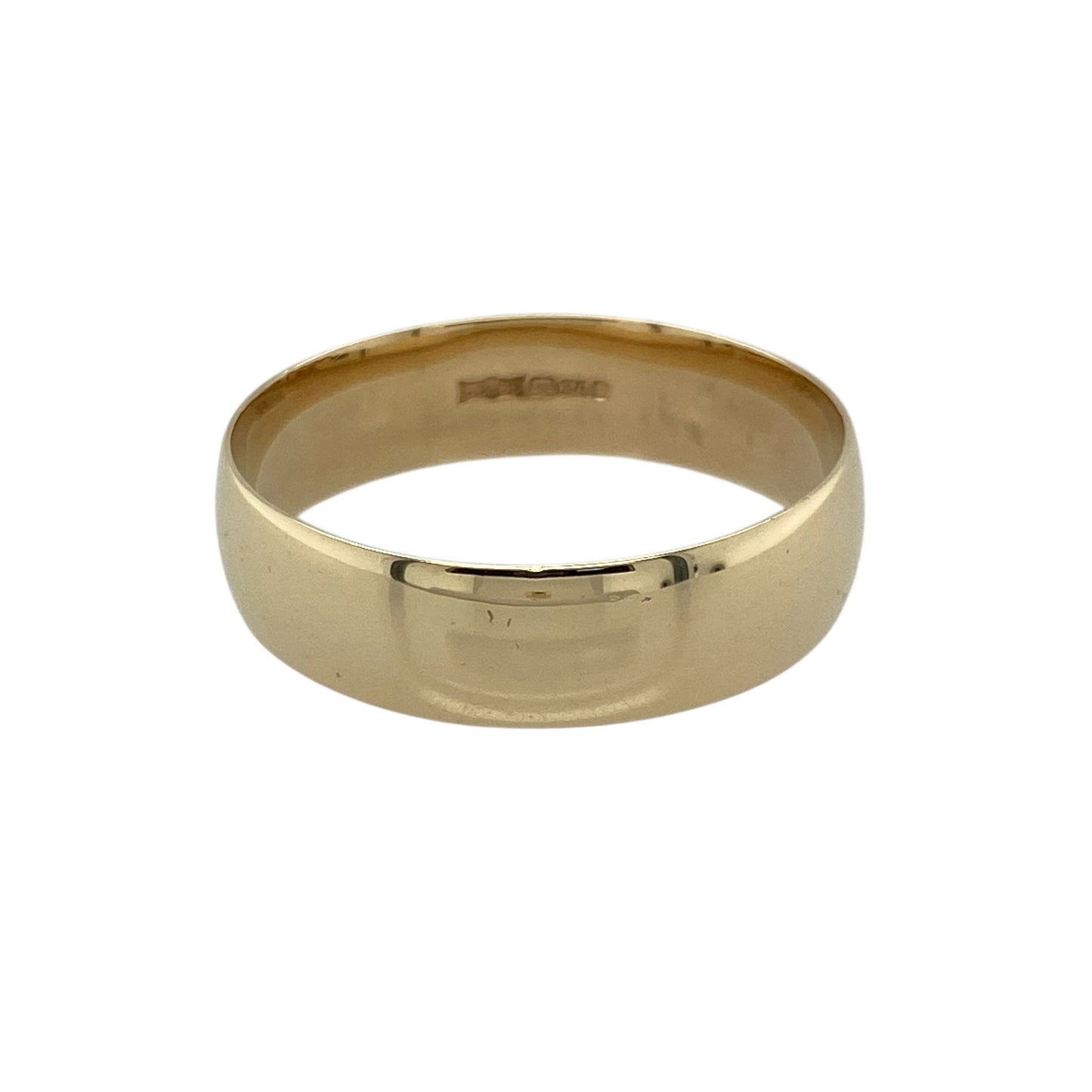 Bring classic elegance and lasting style to your collection with this pre-owned 9ct yellow gold 6mm wedding band ring—a timeless symbol of love and commitment.

Design: The ring features a smooth 6mm plain band with a high-polished finish, creating a sleek and traditional look that suits any occasion.
Material: Made from 9-carat yellow gold, the warm golden hue and lustrous shine give the ring a refined and enduring appeal.