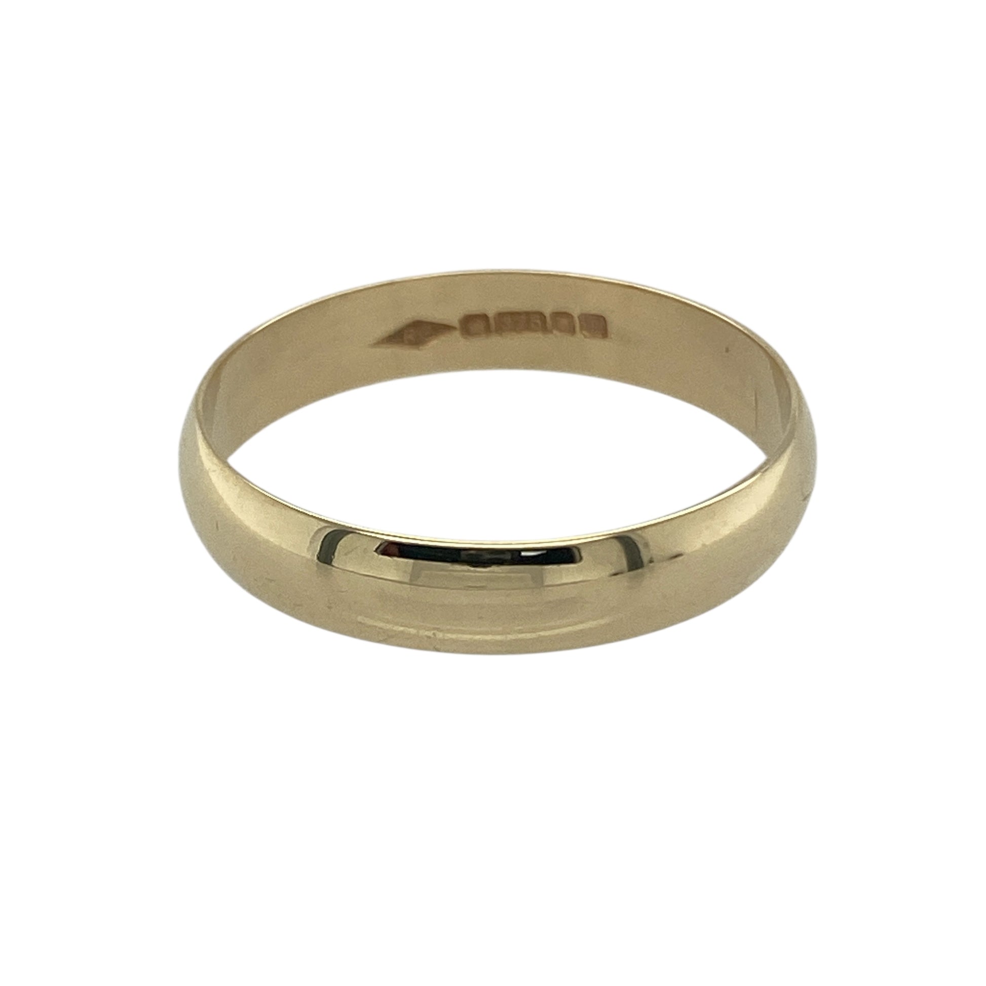 Bring timeless simplicity and classic appeal to your collection with this pre-owned 9ct yellow gold 4mm wedding band—an elegant piece suited to everyday wear.

Design: Featuring a traditional 4mm band, the ring offers a smooth, refined profile that complements any style.
Material: Made in 9-carat yellow gold, the polished finish provides a warm and enduring look.
Ring Detail: Its versatile design makes it ideal as a wedding band, stacking ring, or understated daily piece.
