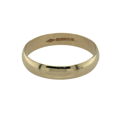 Bring timeless simplicity and classic appeal to your collection with this pre-owned 9ct yellow gold 4mm wedding band—an elegant piece suited to everyday wear.

Design: Featuring a traditional 4mm band, the ring offers a smooth, refined profile that complements any style.
Material: Made in 9-carat yellow gold, the polished finish provides a warm and enduring look.
Ring Detail: Its versatile design makes it ideal as a wedding band, stacking ring, or understated daily piece.