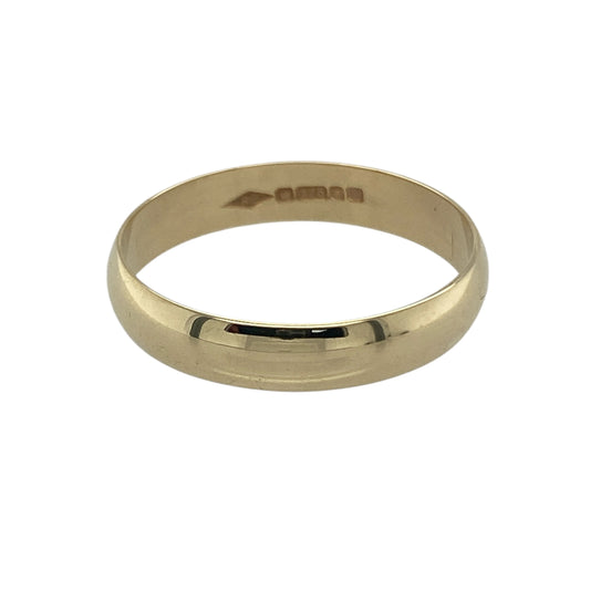 Bring timeless simplicity and classic appeal to your collection with this pre-owned 9ct yellow gold 4mm wedding band—an elegant piece suited to everyday wear.

Design: Featuring a traditional 4mm band, the ring offers a smooth, refined profile that complements any style.
Material: Made in 9-carat yellow gold, the polished finish provides a warm and enduring look.
Ring Detail: Its versatile design makes it ideal as a wedding band, stacking ring, or understated daily piece.